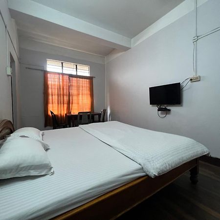 גווהטי Comfort Stay Residency מראה חיצוני תמונה
